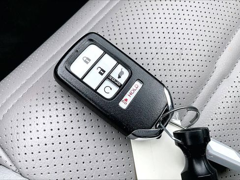 Used 2017 Honda CR-V EX-L image 13