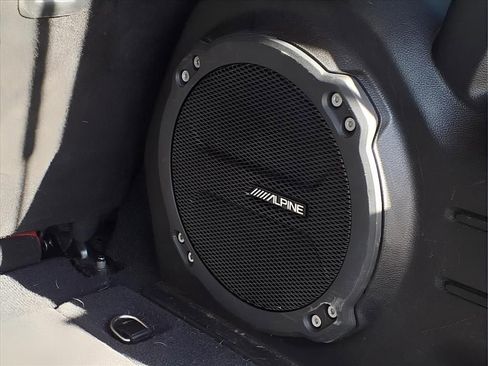 Used 2021 Jeep Wrangler Unlimited Sahara w/ Uconnect 4C Nav & Sound Group image 15