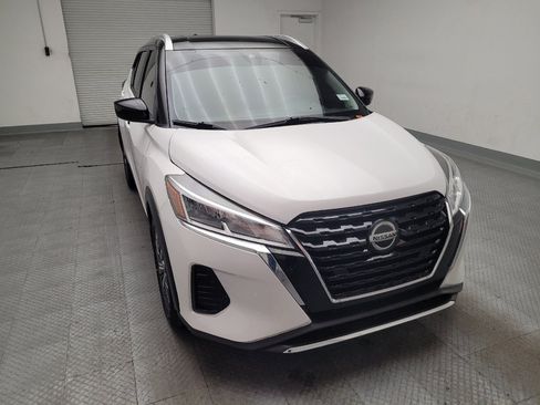 Used 2021 Nissan Kicks SV FWD image 14