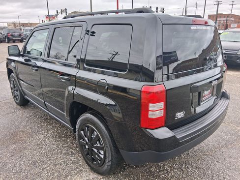 Used 2015 Jeep Patriot Sport w/ Power Value Group FWD image 6
