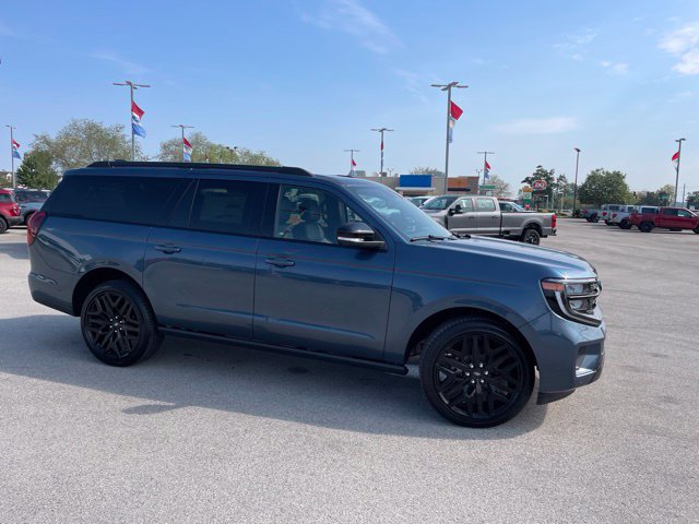 New 2027 Ford Expedition Max Platinum w/ Stealth Performance Package AWD/4WD image 2
