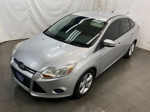 Used 2014 Ford Focus SE FWD image 5