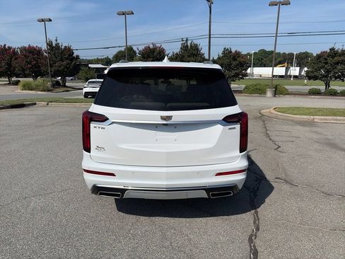 Used 2023 Cadillac XT6 Premium Luxury FWD image 3