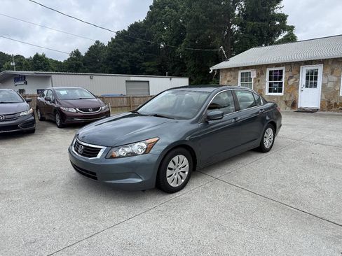 Used 2010 Honda Accord LX image 3