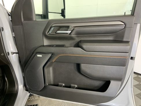 Used 2024 GMC Sierra 2500 AT4 w/ AT4 Premium Plus Package image 15