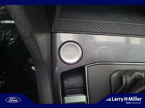 Used 2020 Volkswagen Tiguan SEL image 29