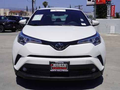 Certified 2018 Toyota C-HR XLE FWD image 3