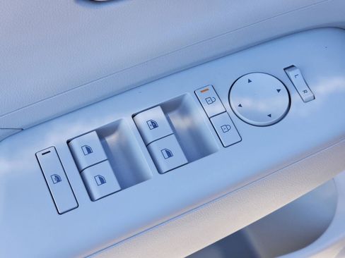 New 2026 Hyundai Kona SE image 15