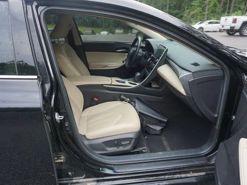 Used 2021 Toyota Avalon XLE FWD image 16