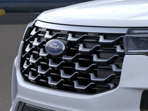 New 2026 Ford Explorer Platinum w/ LUX Leather Package AWD/4WD image 17
