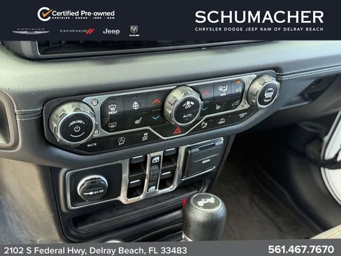 Used 2024 Jeep Wrangler Unlimited Sahara w/ Technology Group AWD/4WD image 20