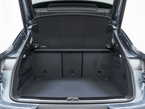 New 2026 Porsche Cayenne Coupe AWD/4WD image 13