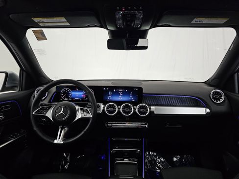 Certified 2025 Mercedes-Benz GLB 250 4MATIC image 34
