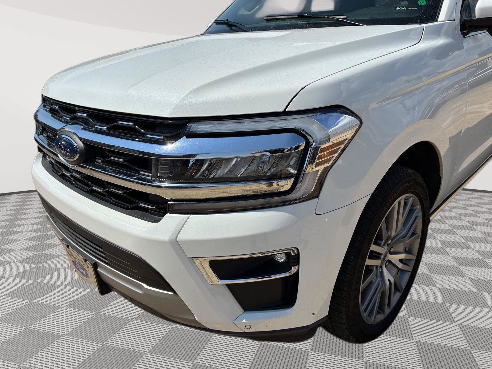 Used 2022 Ford Expedition Max Limited RWD image 9