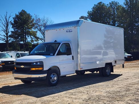New 2025 Chevrolet Express 3500 w/ Power Convenience Package image 6
