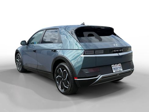 Used 2024 Hyundai Ioniq 5 SEL image 3