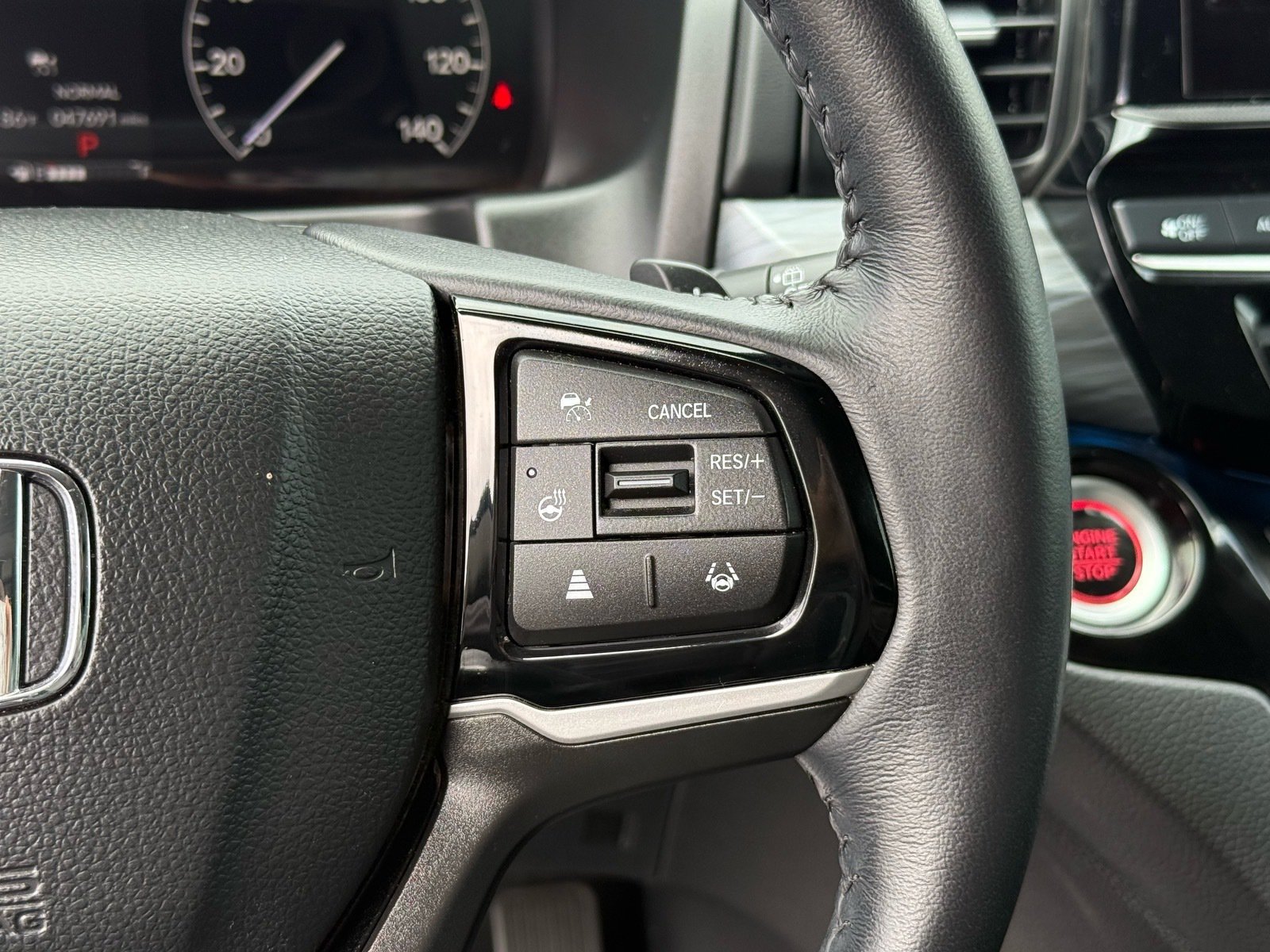 Used 2025 Honda Odyssey Elite image 18