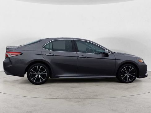 Used 2018 Toyota Camry SE w/ Protection Package (Q2) FWD image 4