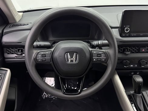 Used 2025 Honda Accord LX image 23