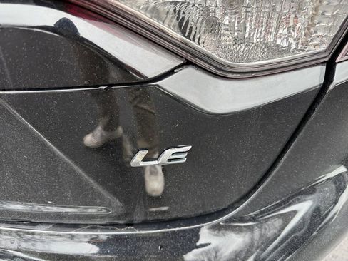 Used 2023 Toyota Corolla LE image 32