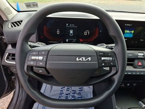 Certified 2025 Kia K4 FWD image 18