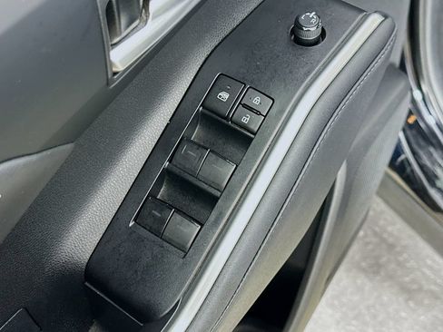 Used 2024 Toyota Highlander XSE FWD image 21