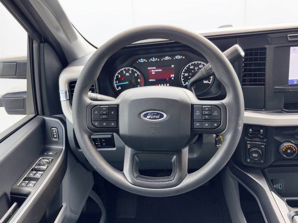 Used 2024 Ford F250 XLT w/ FX4 Off-Road Package AWD/4WD image 10