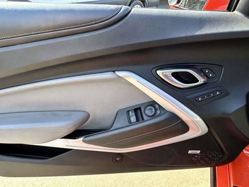 Used 2019 Chevrolet Camaro SS image 11