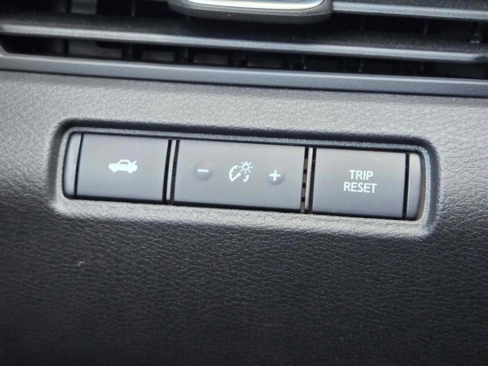 Used 2025 Nissan Altima 2.5 SR FWD image 27