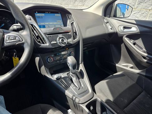 Used 2017 Ford Focus SEL FWD image 22