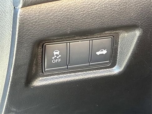 Used 2018 INFINITI Q50 Sport image 32