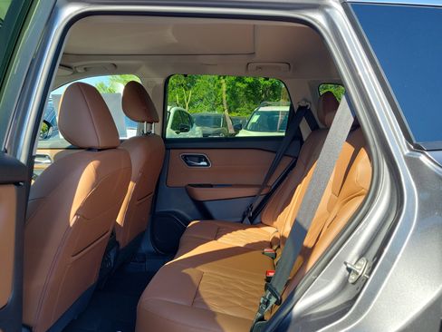 New 2026 Nissan Rogue Platinum AWD/4WD image 8