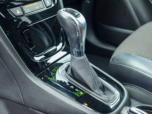 Used 2018 Buick Encore Preferred FWD image 8
