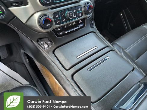 Used 2019 GMC Yukon Denali AWD/4WD image 17