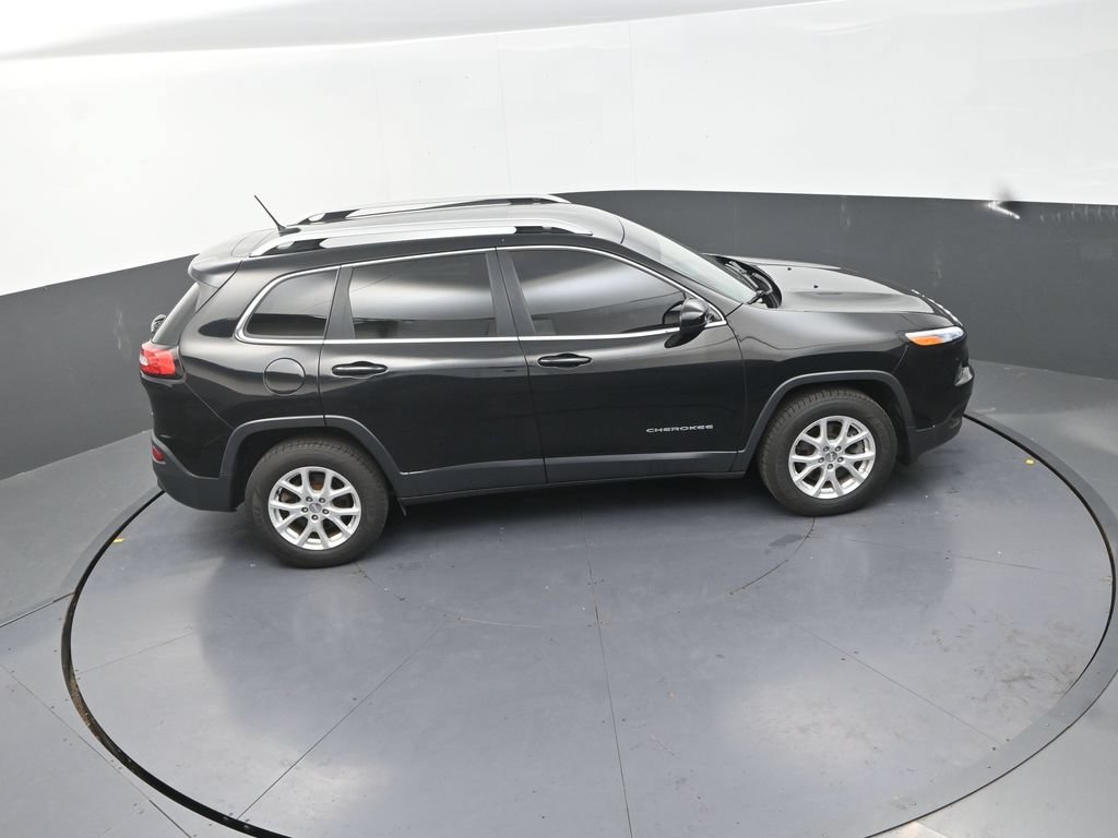 Used 2018 Jeep Cherokee Latitude AWD/4WD image 22