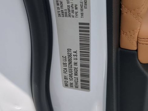 Used 2022 Jeep Grand Cherokee Summit RWD image 40