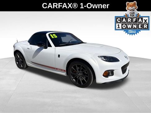 Used 2015 MAZDA MX-5 Miata Club image 2