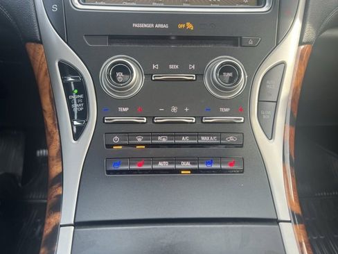 Used 2017 Lincoln MKX Reserve w/ Lincoln MKX Climate Package image 22