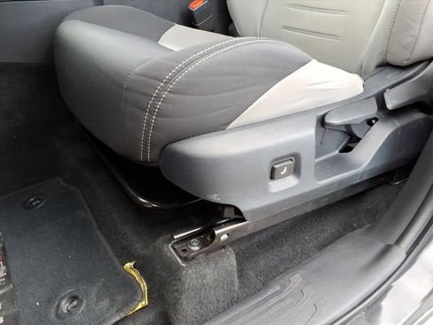 Certified 2025 Toyota Tacoma TRD Off-Road image 17