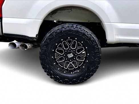 Used 2017 Ford F350 Lariat w/ Tow Technology Bundle image 32