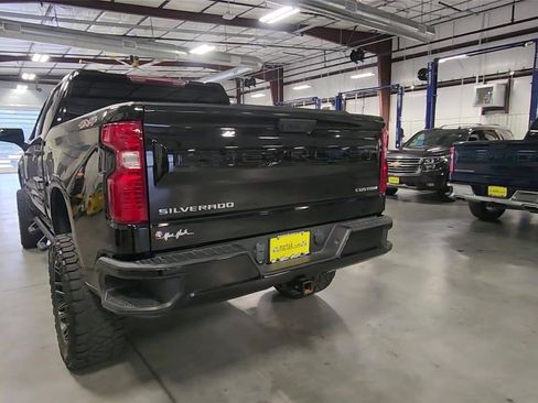 Used 2022 Chevrolet Silverado 1500 Custom AWD/4WD image 7