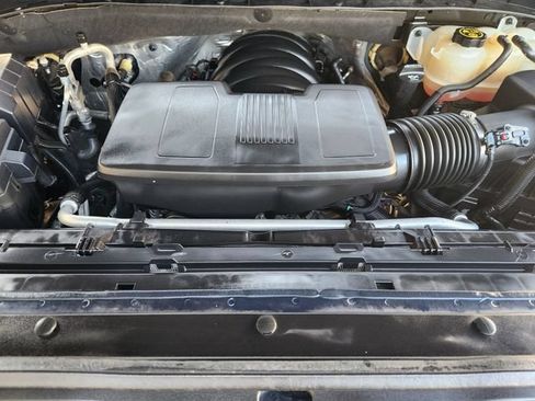 Used 2019 Chevrolet Silverado 1500 LT w/ Texas Edition AWD/4WD image 31