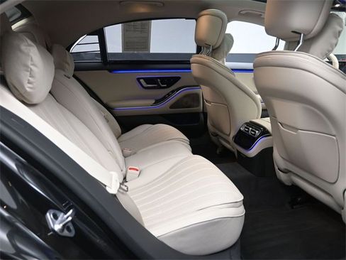 Used 2023 Mercedes-Benz S 500 S 500 image 22