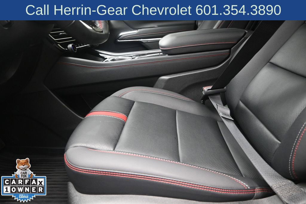 Used 2026 Chevrolet Traverse RS w/ LPO, Floor Liner Package FWD image 13