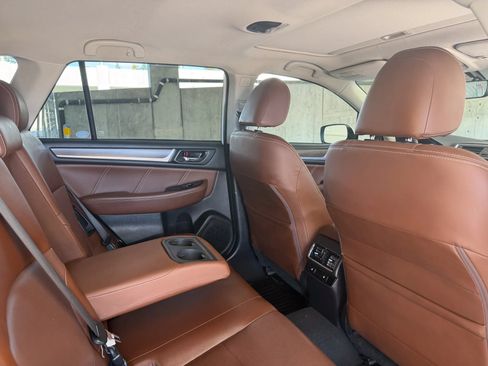 Used 2017 Subaru Outback 2.5i Touring w/ Popular Package #5A AWD/4WD image 24