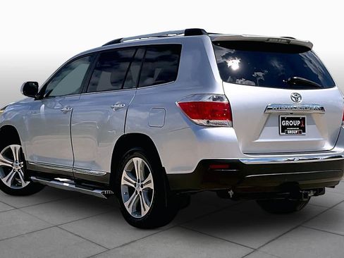 Used 2012 Toyota Highlander Limited w/ Tow Pkg FWD image 10