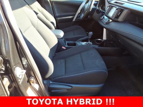 Used 2018 Toyota RAV4 XLE w/ Convenience Package image 9