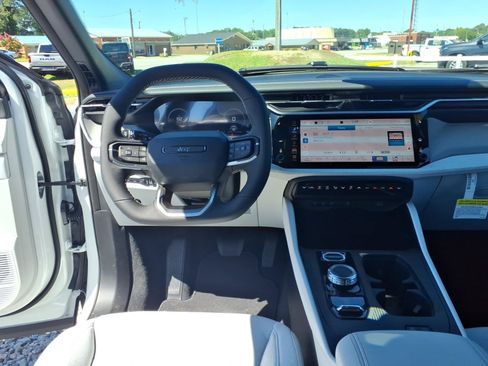 New 2026 Jeep Cherokee Laredo AWD/4WD image 12