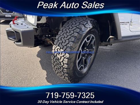 Used 2016 Jeep Wrangler Unlimited Rubicon AWD/4WD image 9