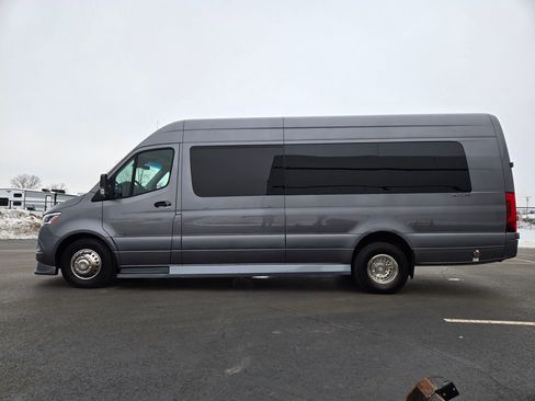 Used 2023 Mercedes-Benz Sprinter 3500 w/ Parking Package image 25